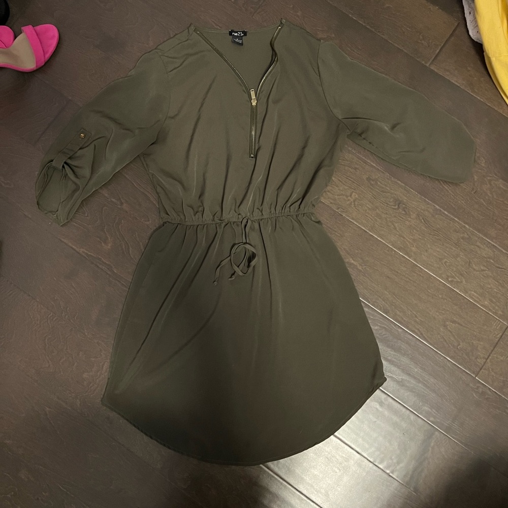 Green dress size: M